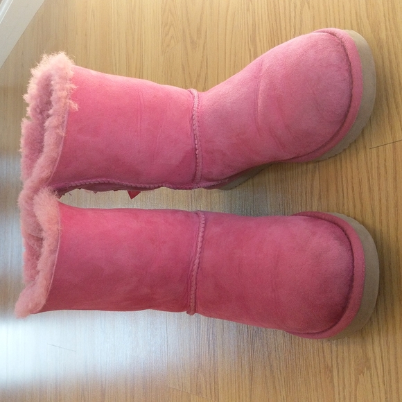UGG Pink Bailey Bow Boots - Picture 2 of 13